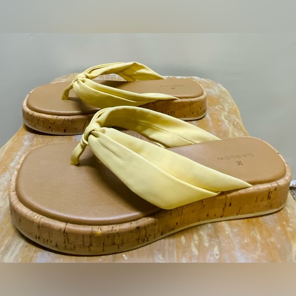 Caslon Cnantonella-Lea Yellow Leather Platform Flip Flop Sandal - Picture 1 of 8